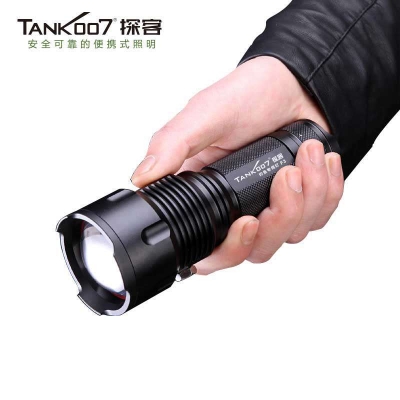 Tank007探客釣魚燈藍光戶外夜釣長久續(xù)航白光黃光變焦釣魚手電F3